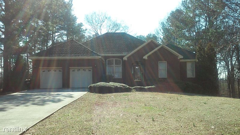 2nd image of 3699 Meadow Glen Cir