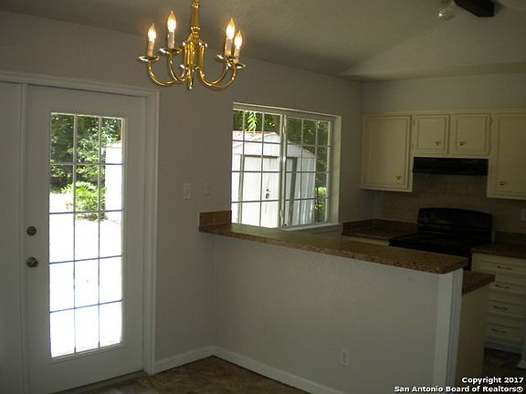 4th image of 2007 Hickory Hill Dr