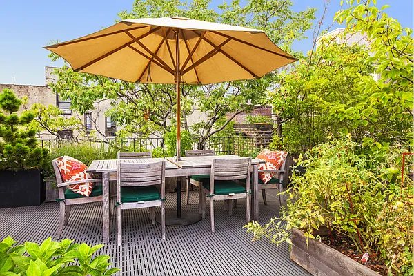 Sold by Stribling | media 6