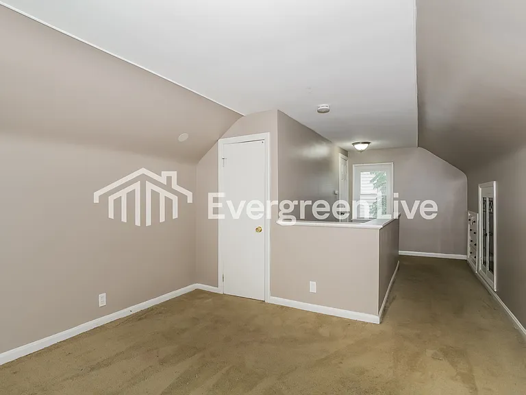 6923 Gloria Dr — Photo 13