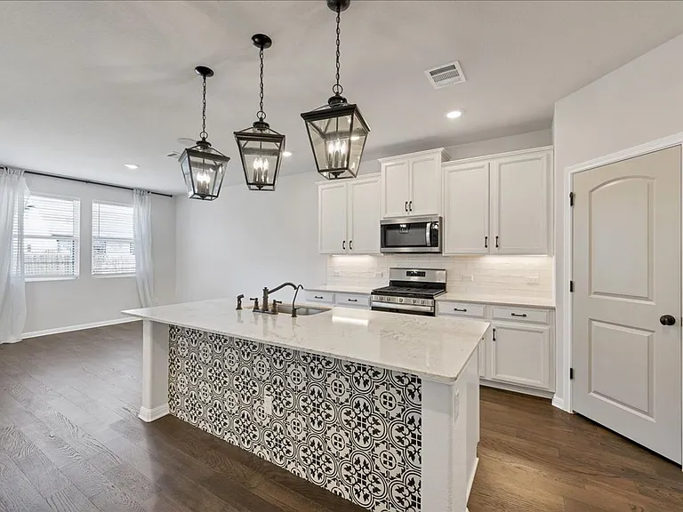 2605 Acoma Ln — Photo 6