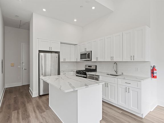 2nd image of 4 Beacon Way APT 307