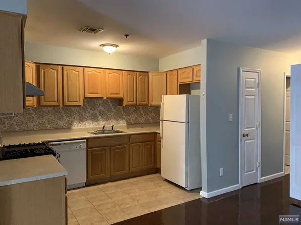 226 Harrison Ave, Harrison, NJ 07029