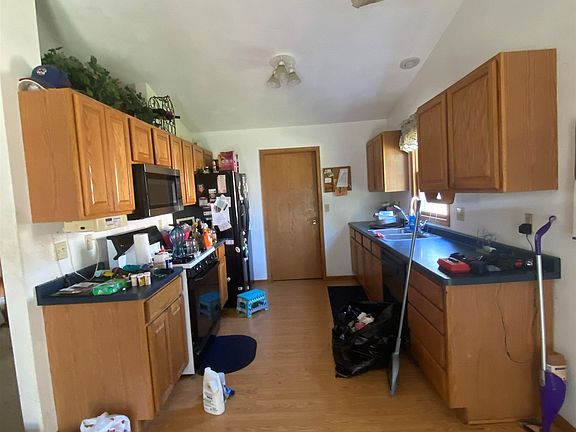 4th image of 501 Hawkins Dr