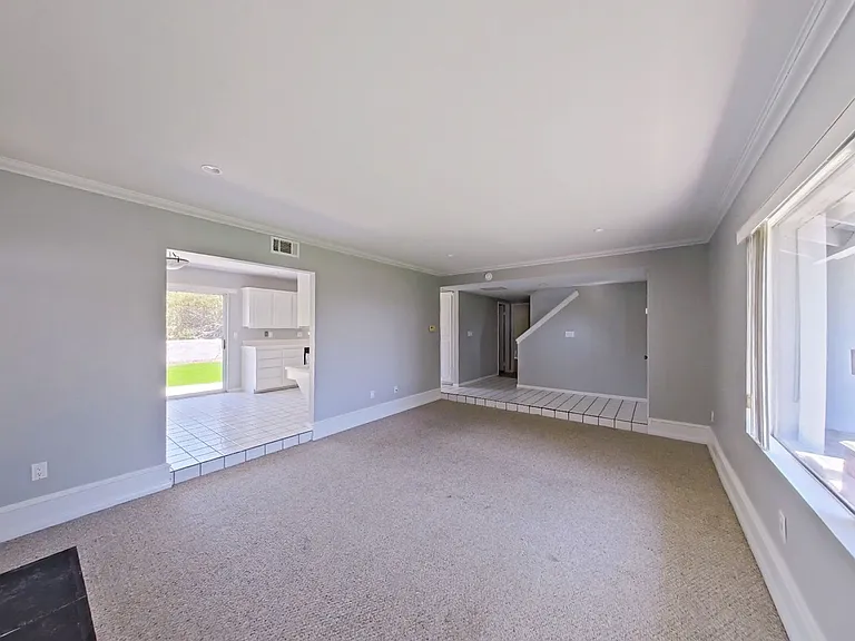 617 E Avenida San Juan — Photo 6