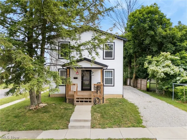 427 W Oak St, Orrville, OH 44667