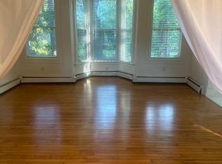 376 Hall Ave APT 1, Saint Paul, MN 55107