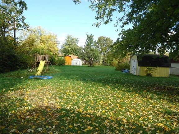 3rd image of 5615 Lake Manor Dr
