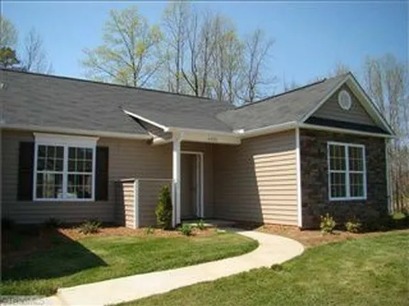 4490 Hanley Park Dr, Walkertown, NC 27051