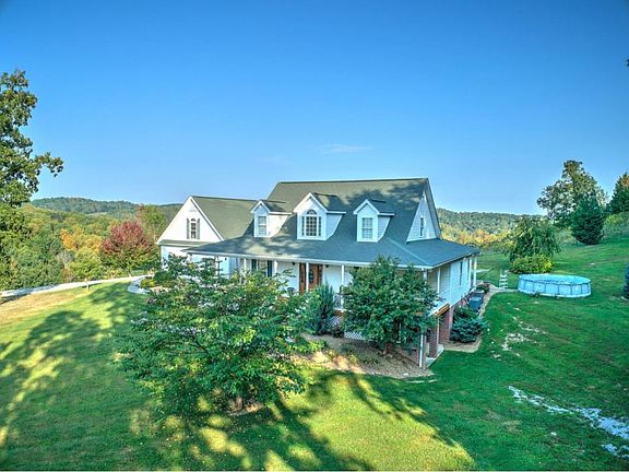 2nd image of 346 Woodlands Ct