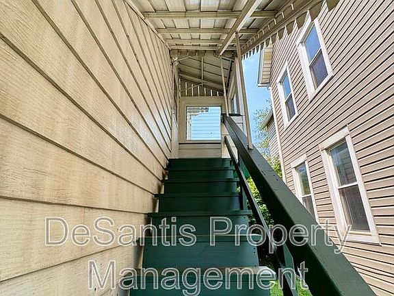 4th image of 227 5th Ave Unit 2