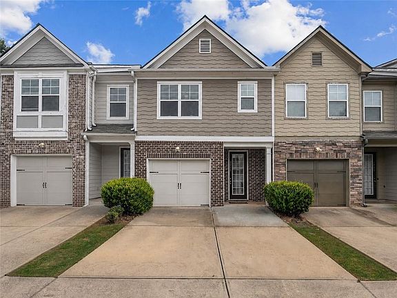 2nd image of 2715 Avanti Way