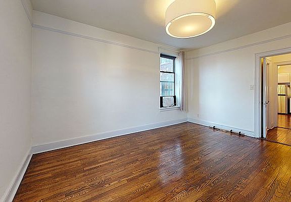 5th image of 147-37 Beech Ave #1H