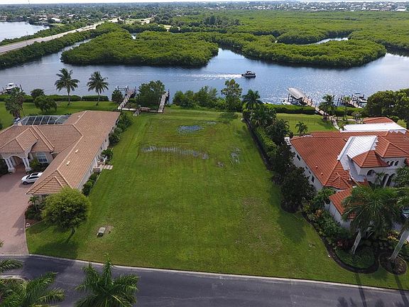 2nd image of 4030 Lea Marie Island Dr