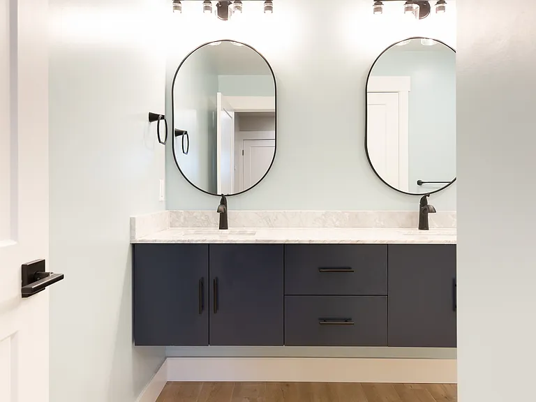 5377 Remington Dr — Photo 23