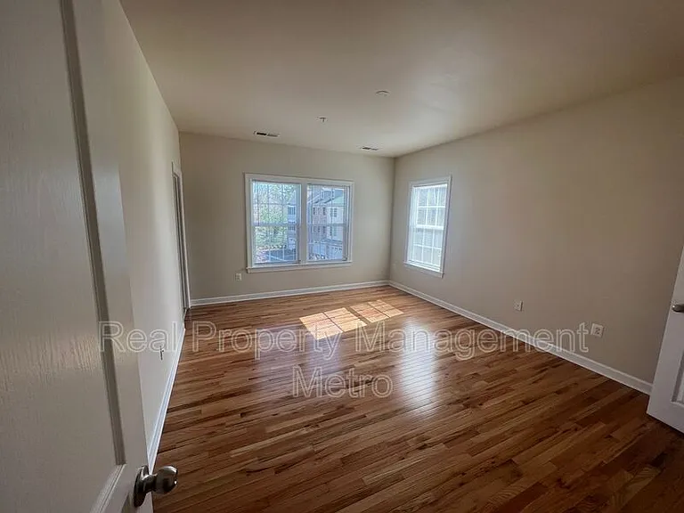 10519 Old Ellicott Cir — Photo 28