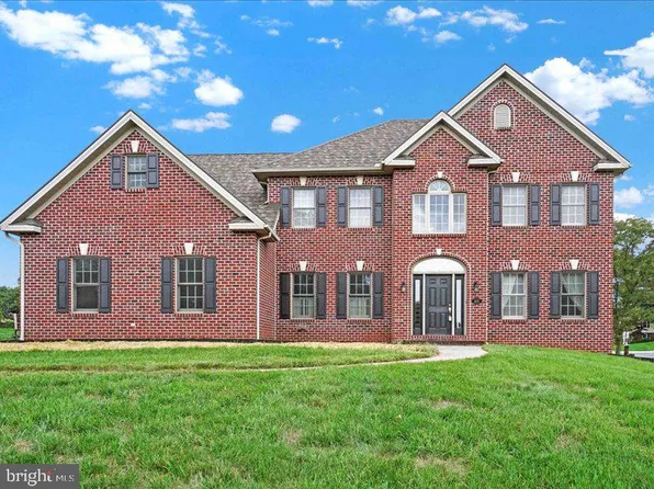 1437 Brittany Dr, York, PA 17404