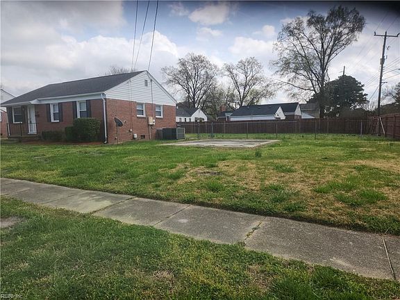2nd image of 601 Garren Ave