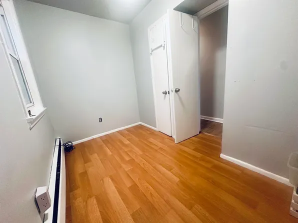 97 Sanford Place image 6 of 12