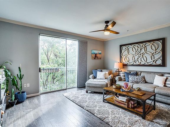 4th image of 330 Las Colinas Blvd #374