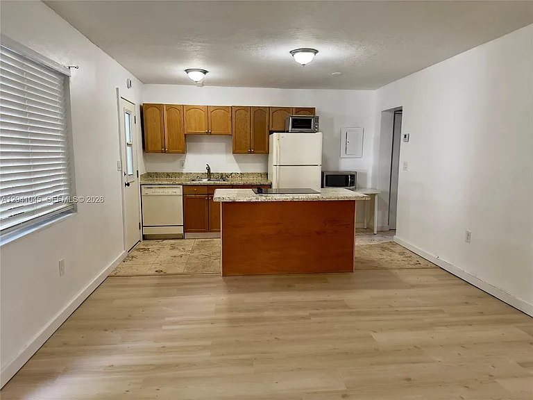 3242 Mary St #S115 — Photo 7