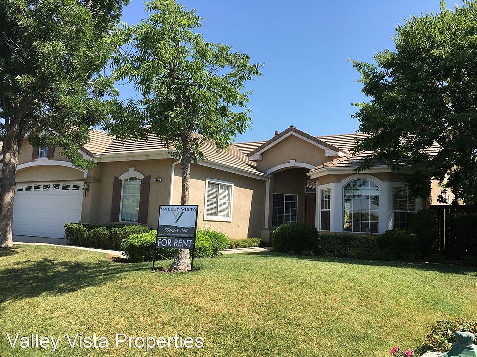 2nd image of 10582 E Ravenswood Way