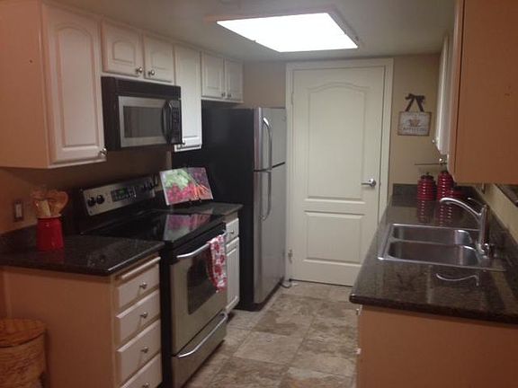 3rd image of 12007 Alta Carmel Ct Unit 318