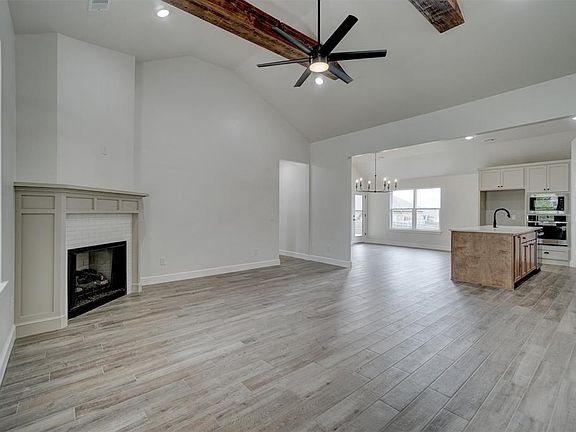 3rd image of 3025 Hollow Crest Ln