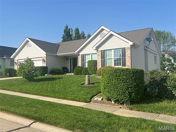 3rd image of 118 Spring Tree Ct