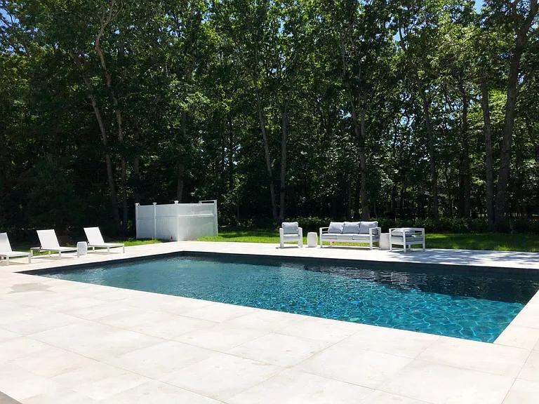 72 Talmage Farm Ln — Photo 3