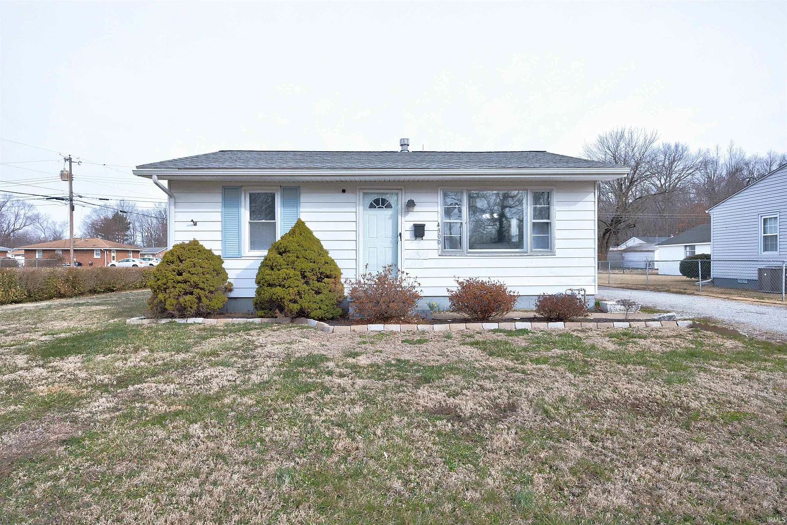 4300 E Riverside Dr photo 1