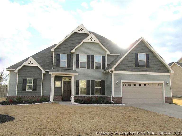 512 Rossendale Dr — Photo 1