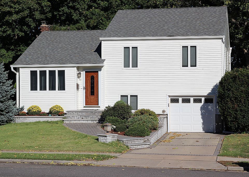 1st image of 67 Briarwood Ln