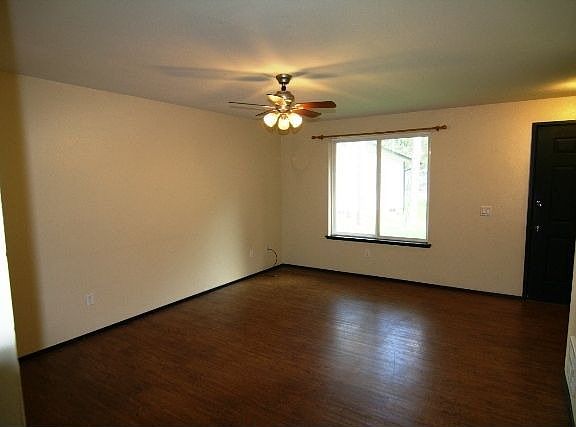 3rd image of 70 E Cypress Ct