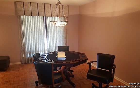 4th image of 907 Grey Oak Dr
