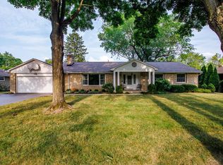 3820 Surrey Hill Pl, Columbus, OH 43220