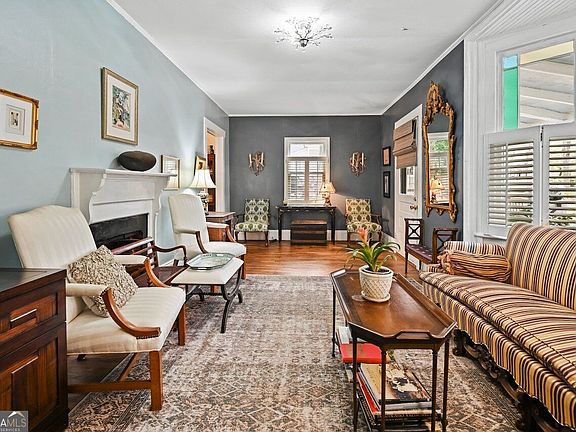5th image of 600 Foster St