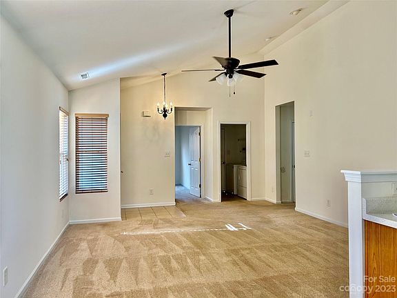 3rd image of 7515 Willow Valley Ct