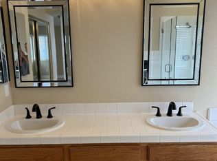 24079 Huntridge Dr, Murrieta, CA 92562