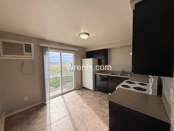 3rd image of 1428 S Lundstrom St #6