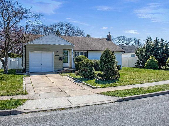 2nd image of 2927 Derby Dr W