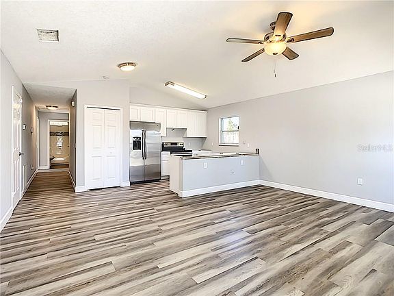 2nd image of 224 Daniels Pointe Dr