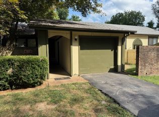 11032 Sugartrail Dr, Saint Louis, MO 63136