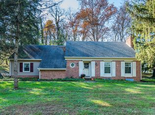 372 Burnt House Rd, Carlisle, PA 17015