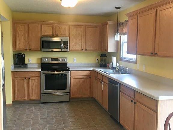 5th image of 1110 Bay Laurel Dr