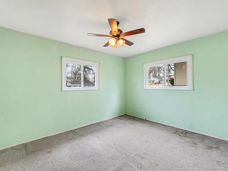209 Lindy Blvd — Photo 17