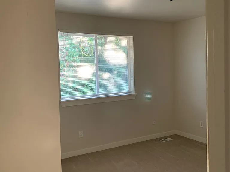 2018 NE 25th Pl — Photo 18