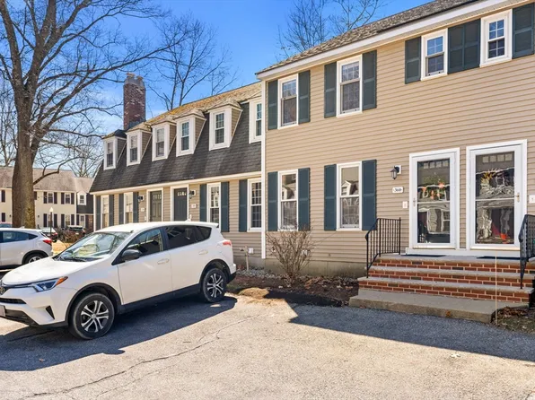 20 Woodland Dr Unit 360, Lowell, MA 01852