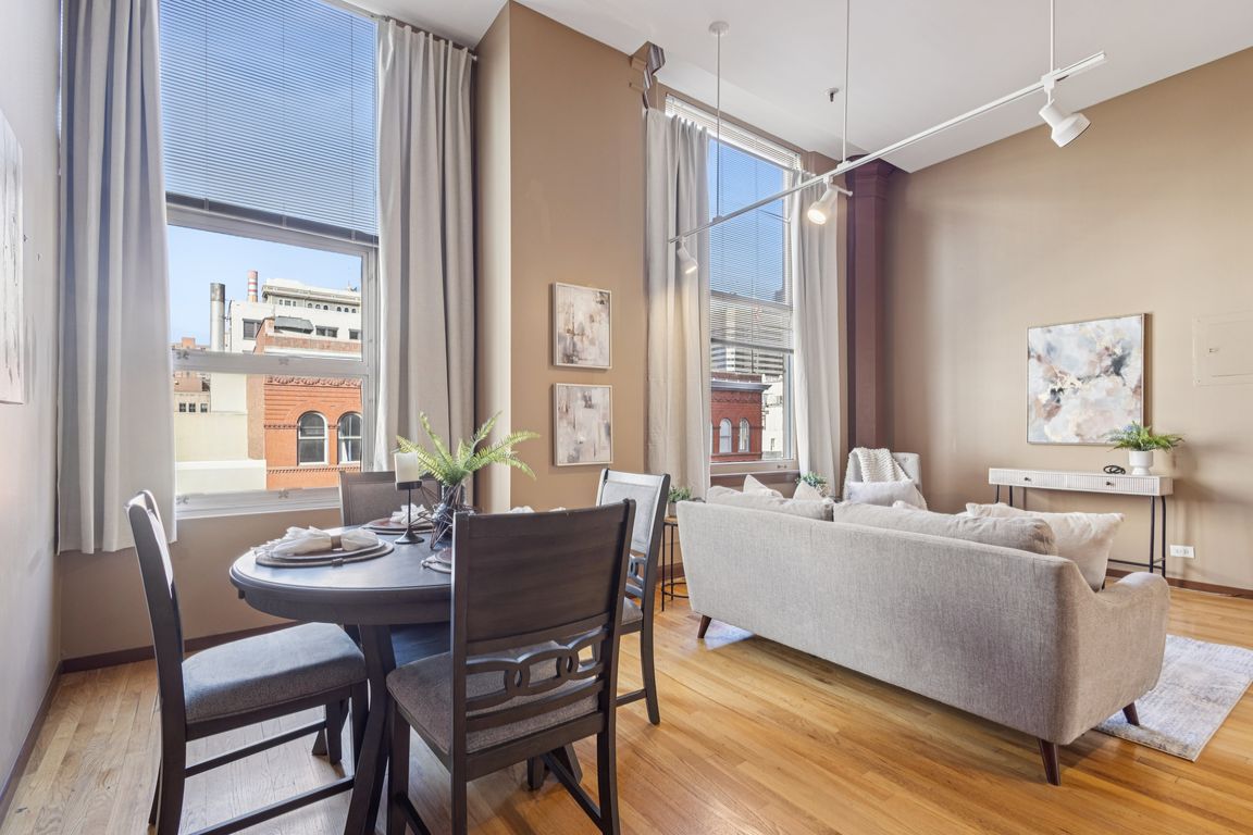 next background image