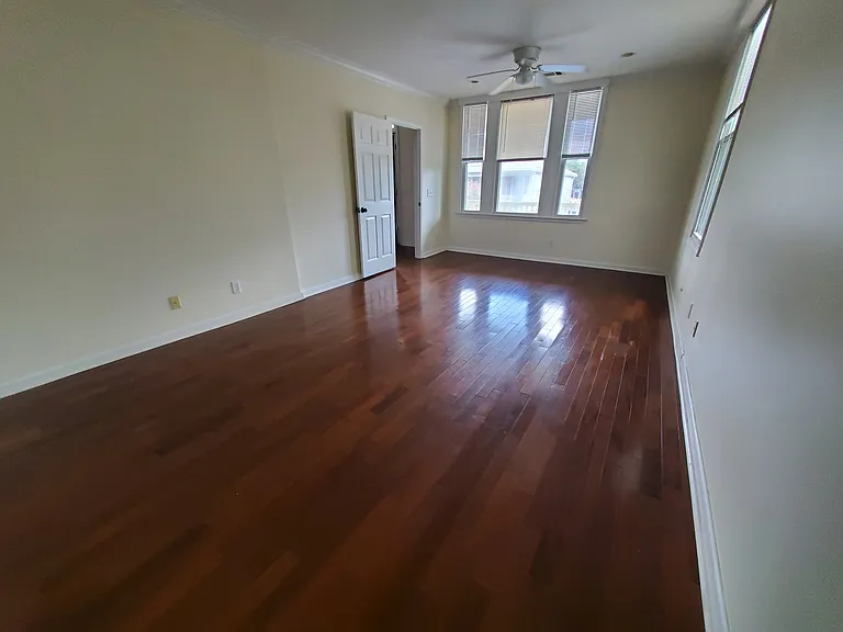 2225 Whitaker St — Photo 11